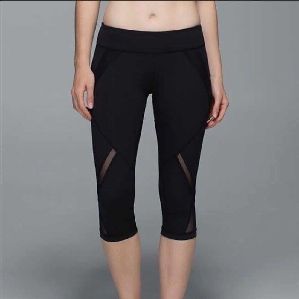 Lululemon cool to Street crops black Luxtreme 6